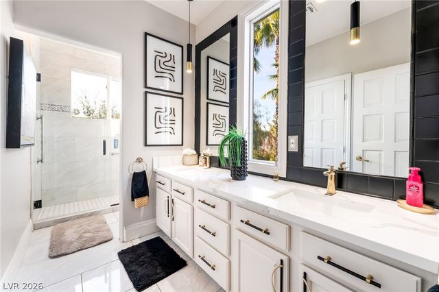 7453 Singing Tree Street, Las Vegas, NV 89123