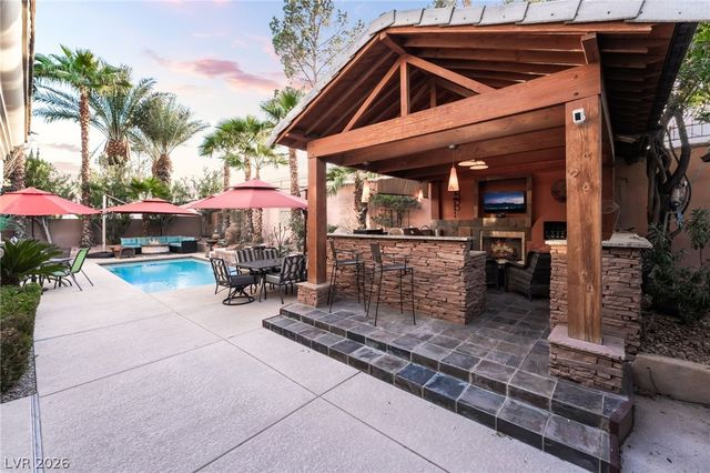 7453 Singing Tree Street, Las Vegas, NV 89123