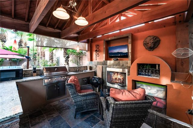 7453 Singing Tree Street, Las Vegas, NV 89123