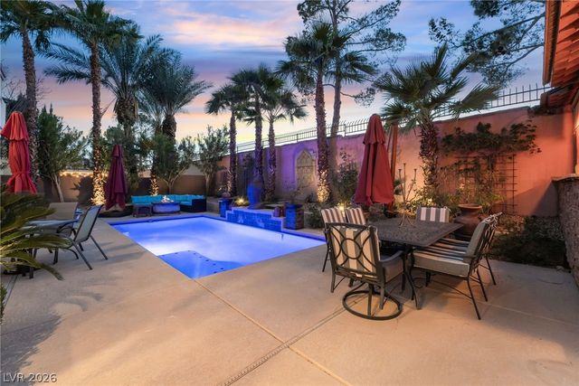 7453 Singing Tree Street, Las Vegas, NV 89123