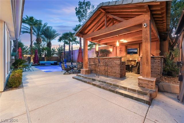 7453 Singing Tree Street, Las Vegas, NV 89123