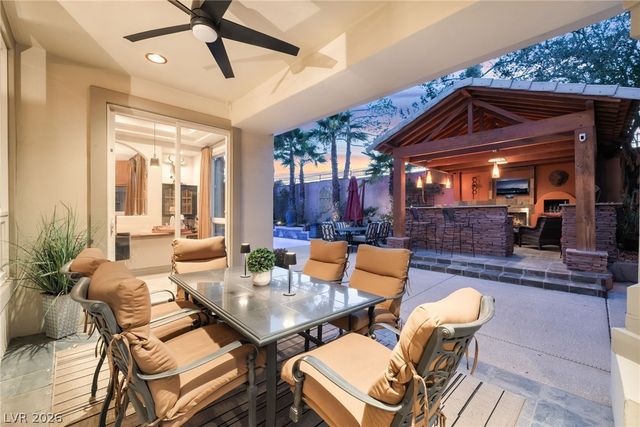 7453 Singing Tree Street, Las Vegas, NV 89123