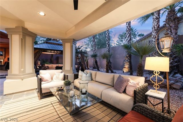 7453 Singing Tree Street, Las Vegas, NV 89123