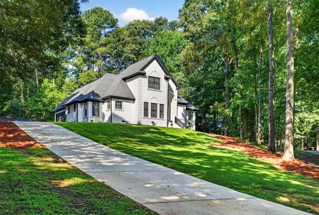 141 Amicalola Way, Jonesboro, GA 30236