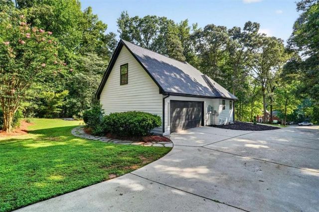 141 Amicalola Way, Jonesboro, GA 30236
