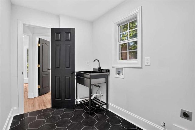 141 Amicalola Way, Jonesboro, GA 30236