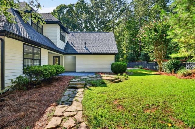 141 Amicalola Way, Jonesboro, GA 30236