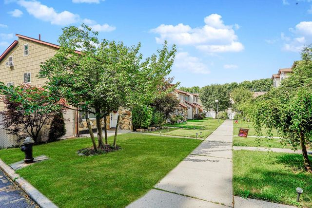 25 Fuller Court A, Staten Island, NY 10306