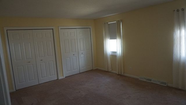 200 Lambert Terrace 77, Chicopee, MA 01020