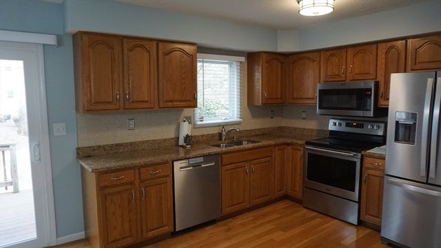 200 Lambert Terrace 77, Chicopee, MA 01020