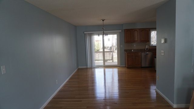 200 Lambert Terrace 77, Chicopee, MA 01020