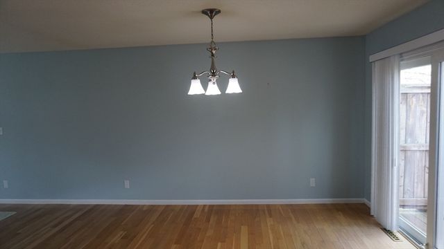 200 Lambert Terrace 77, Chicopee, MA 01020