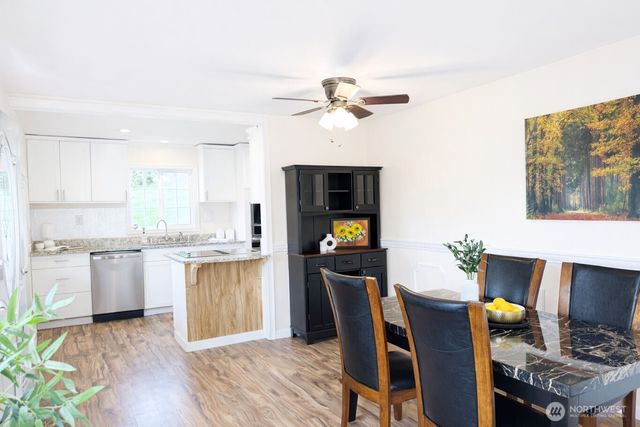 10904 49th Ave S, Tukwila, WA 98178