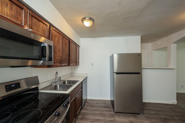 3408 Loganwood Drive, Dallas, TX 75227