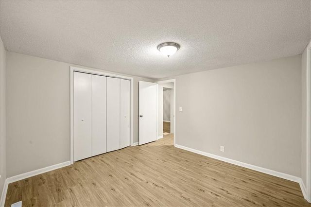 9421 E 15th Street, Independence, MO 64052