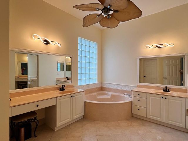 1395 NW 155th Ln, Pembroke Pines, FL 33028