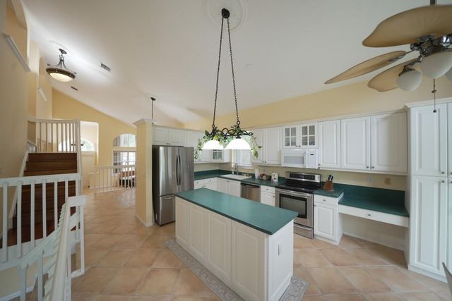 1395 NW 155th Ln, Pembroke Pines, FL 33028