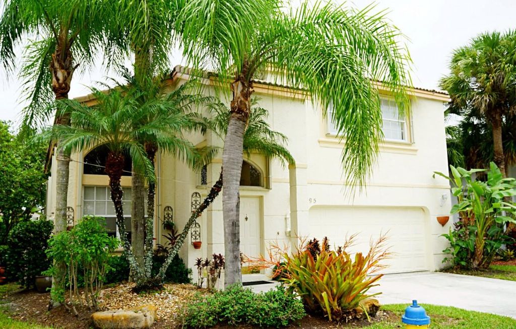 1395 NW 155th Ln, Pembroke Pines, FL 33028