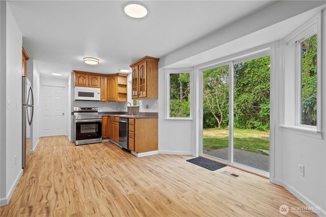 16405 95th Avenue Ct E, Puyallup, WA 98375