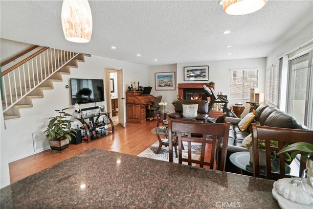 9730 Mustang Way, Sunland, CA 91040