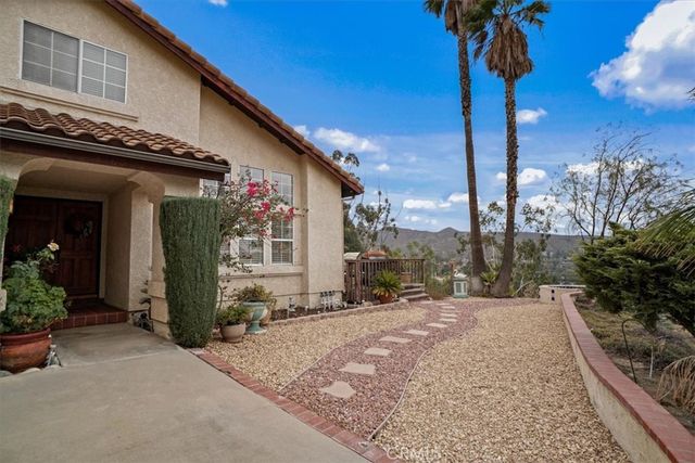 9730 Mustang Way, Sunland, CA 91040