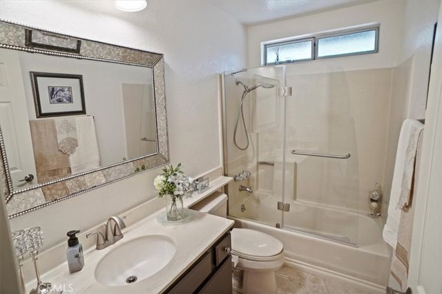 9730 Mustang Way, Sunland, CA 91040