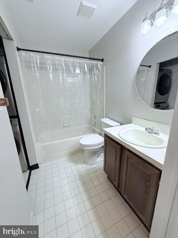 511 RAVENS CREST DR, Plainsboro, NJ 08536