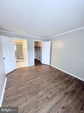 511 RAVENS CREST DR, Plainsboro, NJ 08536