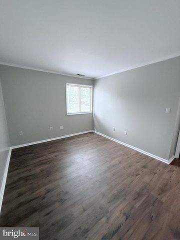 511 RAVENS CREST DR, Plainsboro, NJ 08536