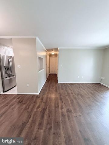 511 RAVENS CREST DR, Plainsboro, NJ 08536