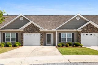 30 Eaglecrest Court, Simpsonville, SC 29681