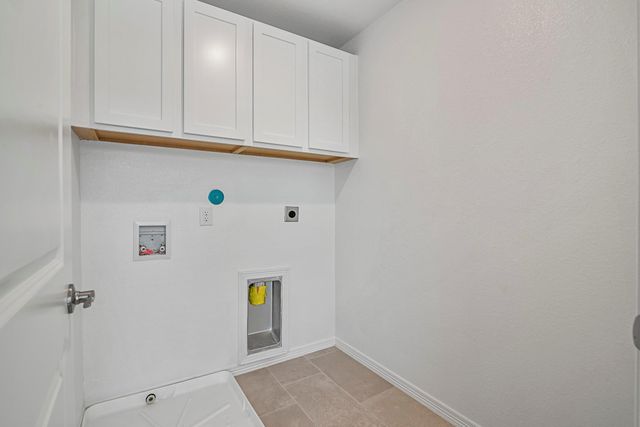 2311 Seven Oaks Boulevard 13, Tomball, TX 77375