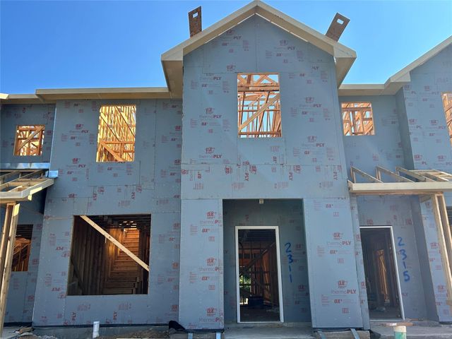 2311 Seven Oaks Boulevard 13, Tomball, TX 77375