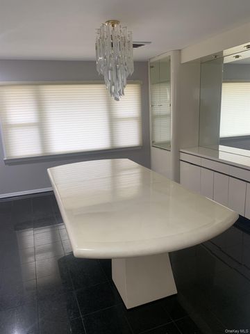 220 Jackson Place, Hewlett, NY 11557