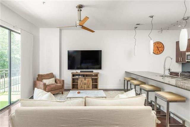 200 N Highland Avenue NE 207, Atlanta, GA 30307