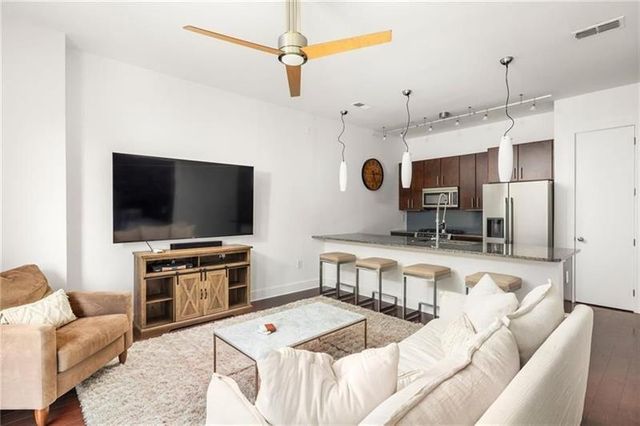 200 N Highland Avenue NE 207, Atlanta, GA 30307