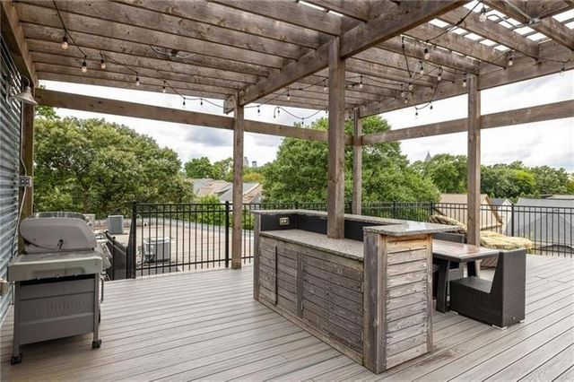 200 N Highland Avenue NE 207, Atlanta, GA 30307