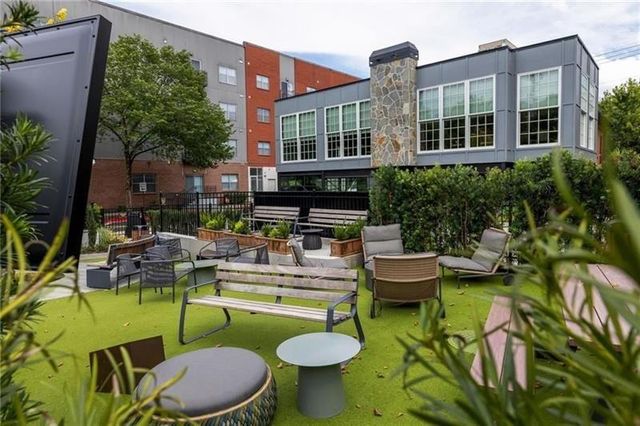 200 N Highland Avenue NE 207, Atlanta, GA 30307