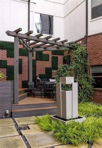 200 N Highland Avenue NE 207, Atlanta, GA 30307