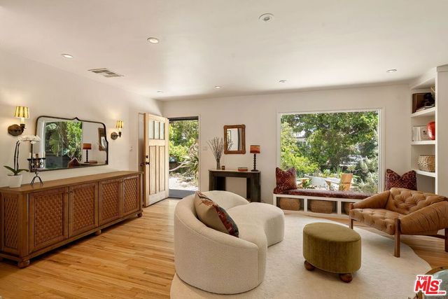 3525 Mclaughlin Avenue, Los Angeles, CA 90066