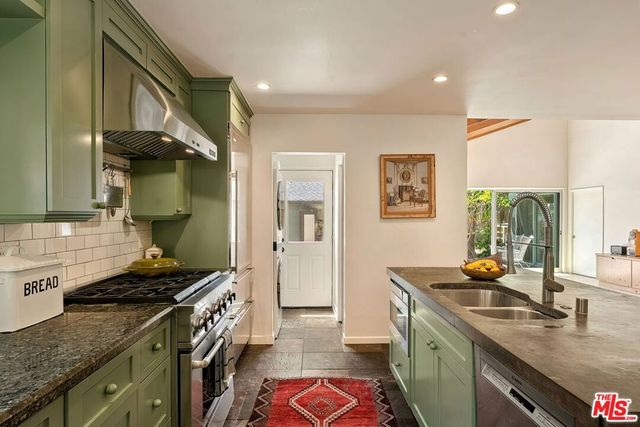 3525 Mclaughlin Avenue, Los Angeles, CA 90066