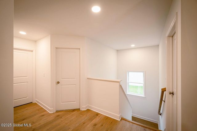15 Seville Way, Bethlehem, NY 12158