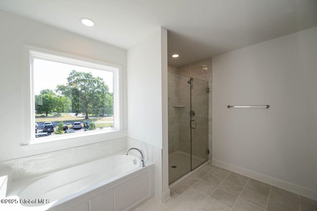 15 Seville Way, Bethlehem, NY 12158
