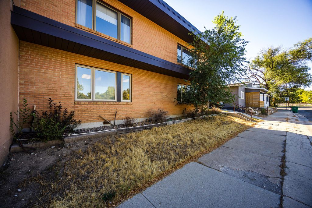 523 Val Vista Street, Sheridan, WY 82801 photo 2