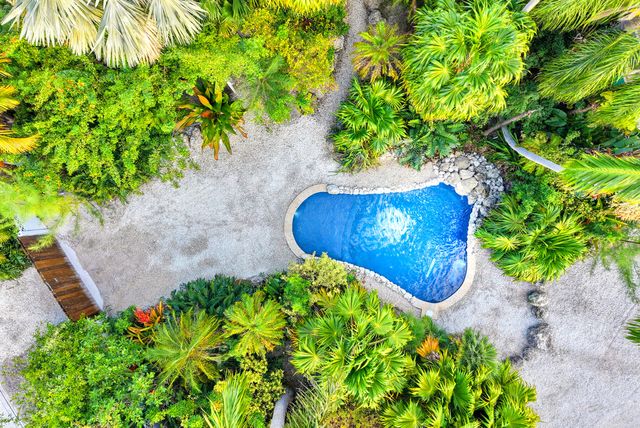 16640 Cypress Road, Sugarloaf Key, FL 33042