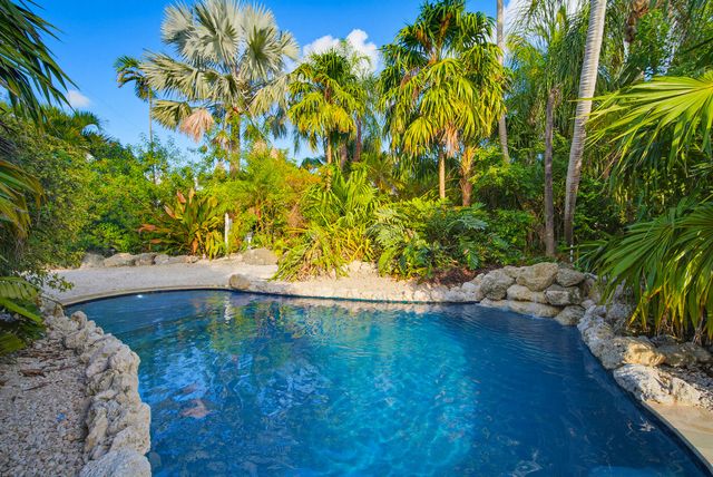 16640 Cypress Road, Sugarloaf Key, FL 33042