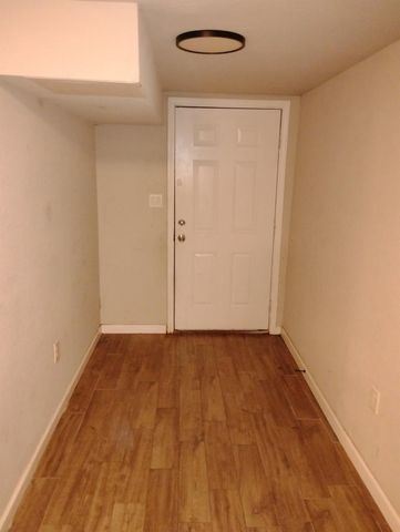 605 E Hunnicutt Street, Baytown, TX 77520