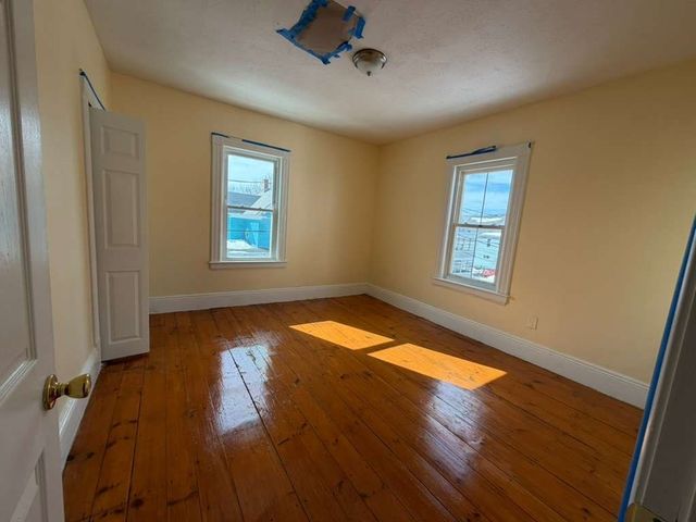 195-197 Ludlam St 2, Lowell, MA 01850