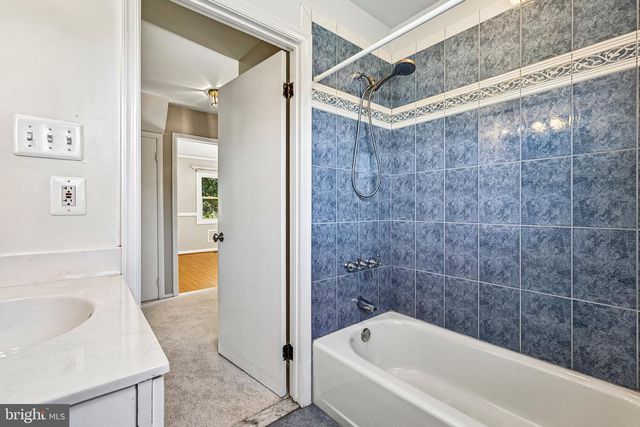 4428 MIDDLE RIDGE DR, Fairfax, VA 22033