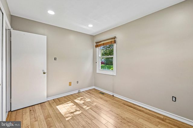4428 MIDDLE RIDGE DR, Fairfax, VA 22033